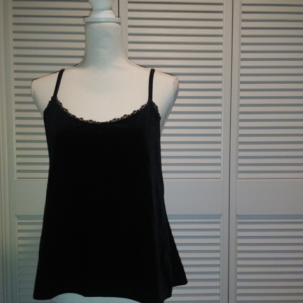 Black top (NEW/BRAND NAME)